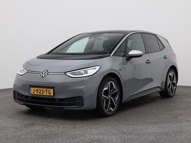 Grijs (metallic) Occasion 2020 VW ID.3 Hatchback | € 13.900 (Goede deal) - Afbeelding 1/4