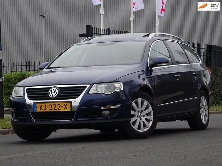 Blauw Gebruikt 2008 VW Passat Highline Stationwagen | € 3.999 (Eerlijke prijs) - Afbeelding 1/4
