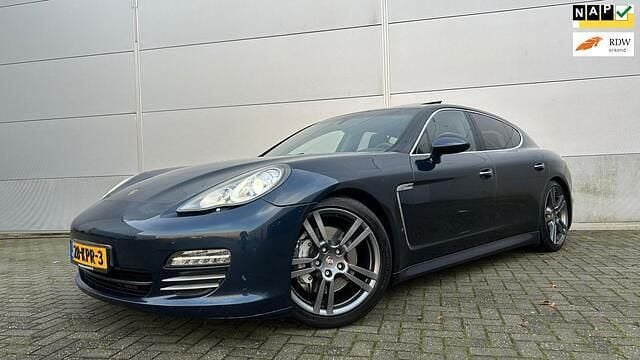 Blauw Occasion 2010 Porsche Panamera Hatchback | € 27.950 (Eerlijke prijs) - Afbeelding 1/4