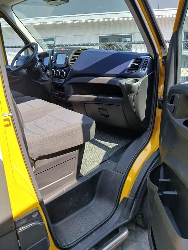 Wit (metallic) Gebruikt 2016 Iveco Daily | € 10.000 (Super prijs) - Afbeelding 1/4