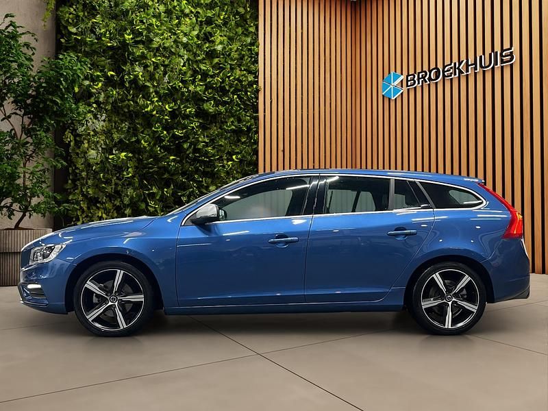 Occasion Volvo V60 Business Edition 2018 Blauw Stationwagen