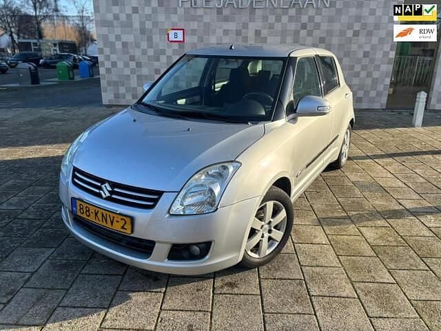 Grijs Occasion 2010 Suzuki Swift Limited Hatchback | € 3.199 (Goede deal) - Afbeelding 1/4