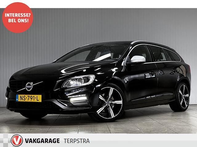 Zwart (metallic) Occasion 2017 Volvo V60 R-Design Stationwagen | € 13.995 (Eerlijke prijs) - Afbeelding 1/4