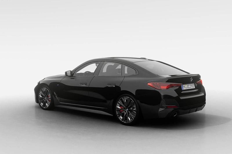 Nieuw BMW 420 Comfort Edition 184 PK (135 kW) 2025 Saphirschwarz metallic (zwart metallic) Coupé