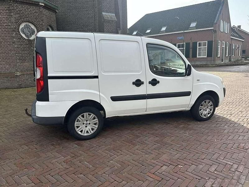 Occasion Fiat Doblò 103 PK (75 kW) 2007 Wit MPV