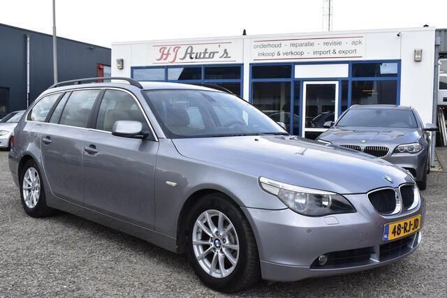 Grijs, metallic lak Gebruikt 2005 BMW 525 Executive Stationwagen | € 5.850 (Eerlijke prijs) - Afbeelding 1/4