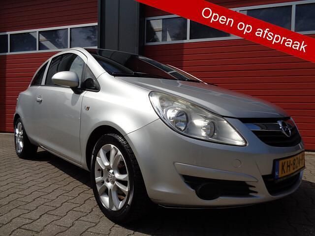 Grijs Gebruikt 2009 Opel Corsa Sport Hatchback | € 2.450 (Goede deal) - Afbeelding 1/4