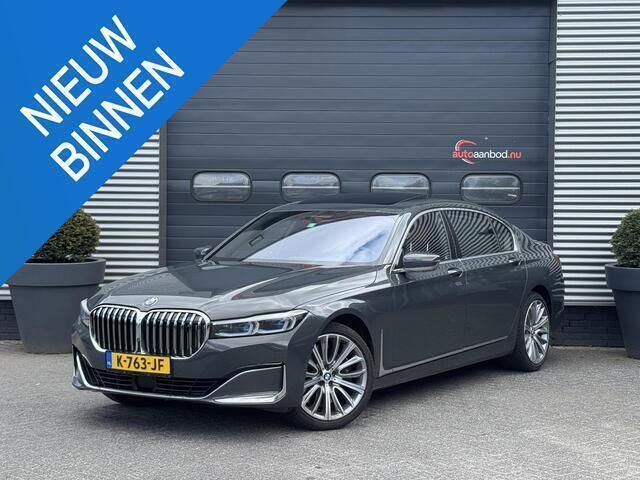 Grijs, metallic lak Gebruikt 2021 BMW 740L Executive Sedan | € 48.990 - Afbeelding 1/4