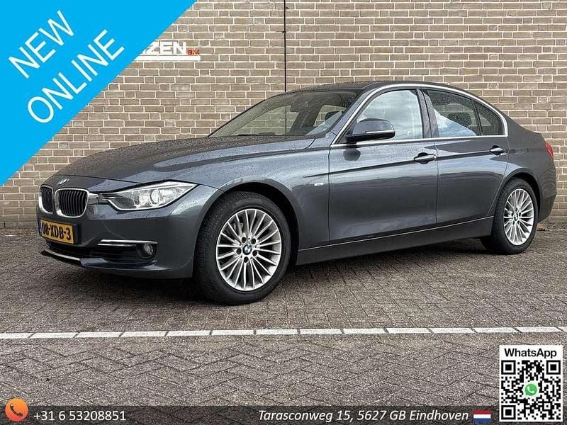 Grijs, metallic lak Gebruikt 2012 BMW 320 Executive Sedan | € 6.950 (Super prijs) - Afbeelding 1/4