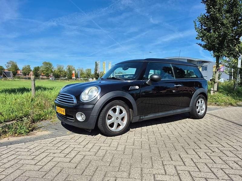 Zwart Gebruikt 2010 Mini One Clubman Stationwagen | € 2.750 (Goede deal) - Afbeelding 1/4