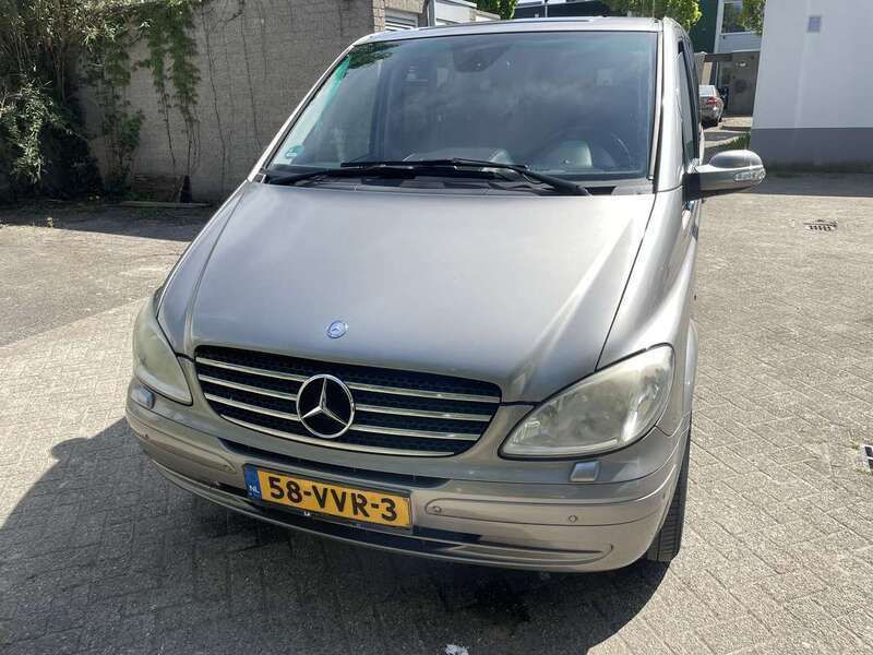 Gebruikt 2010 Mercedes Viano MPV | € 12.500 (Duur) - Afbeelding 1/4
