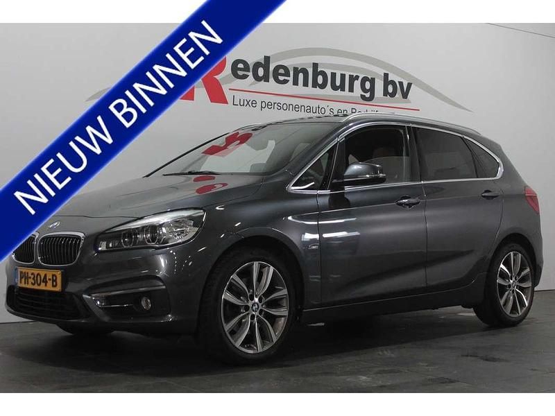 Grijs Gebruikt 2017 BMW 220 Active Tourer Executive MPV | € 17.945 (Eerlijke prijs) - Afbeelding 1/4
