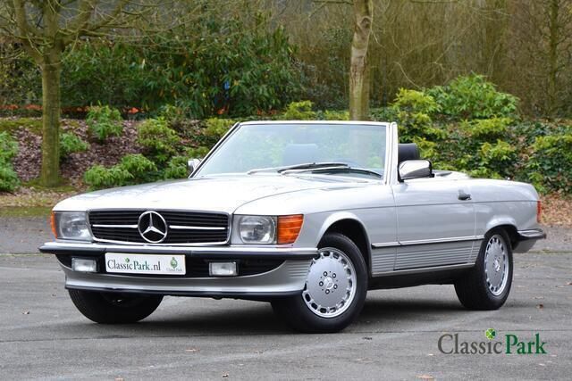 Grijs Gebruikt 1986 Mercedes SL300 Cabriolet | € 47.900 - Afbeelding 1/4