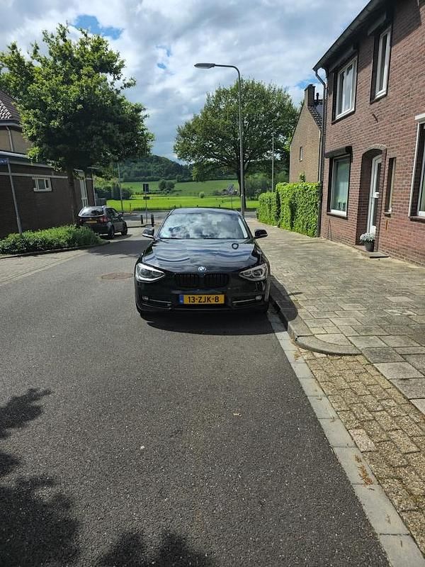 Occasion BMW 114 Sport Line 102 PK (75 kW) 2012 Zwart Hatchback