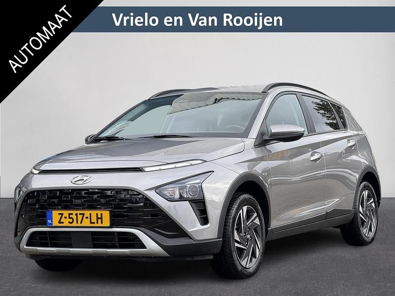 Grijs Occasion 2022 Hyundai Bayon Comfort SUV | € 20.950 (Eerlijke prijs) - Afbeelding 1/4