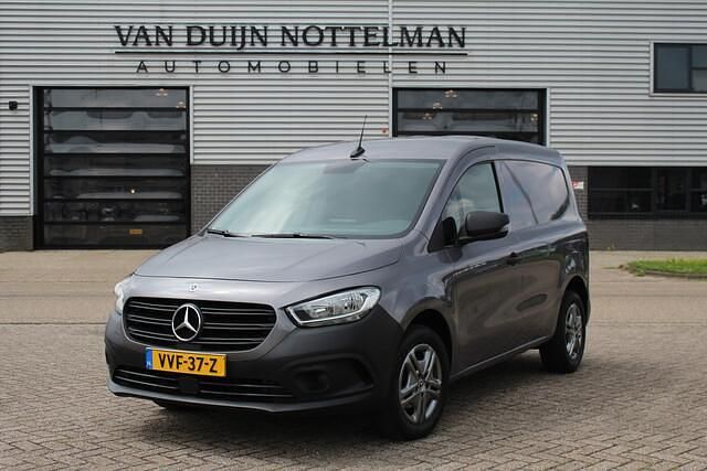 Grijs Gebruikt 2023 Mercedes Citan 110 Van | € 15.950 (Super prijs) - Afbeelding 1/4