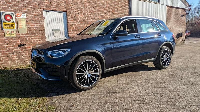 Occasion Mercedes GLC300e Premium Plus 320 PK (235 kW) 2021 Blauw SUV