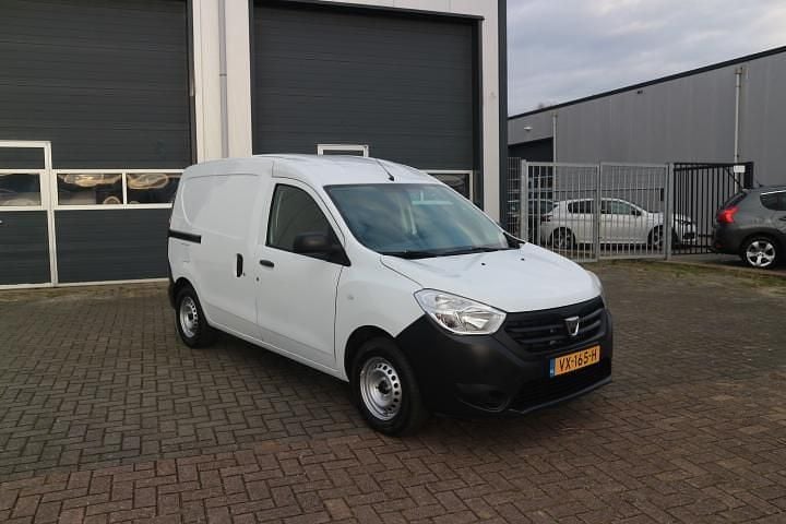 Wit Occasion 2016 Dacia Dokker MPV | € 4.950 (Eerlijke prijs) - Afbeelding 1/4