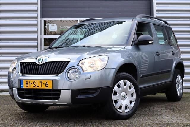 Grijs Gebruikt 2011 Skoda Yeti Comfort SUV | € 7.440 (Eerlijke prijs) - Afbeelding 1/4
