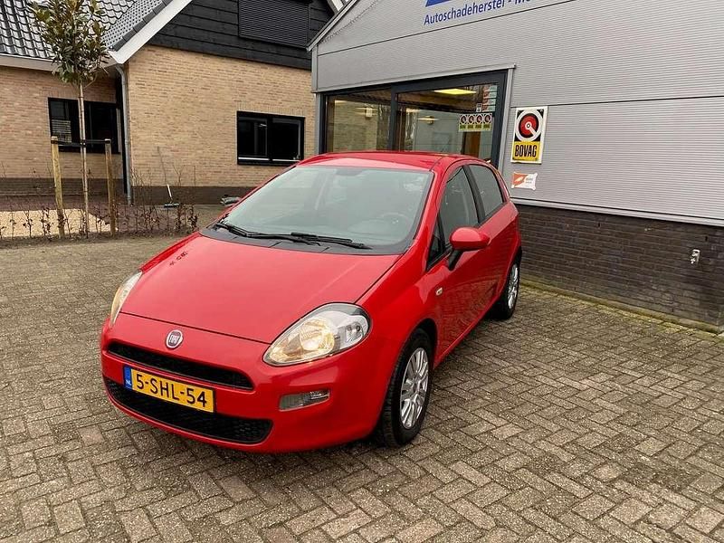 Occasion Fiat Punto Pop 86 PK (63 kW) 2013 Rood Hatchback