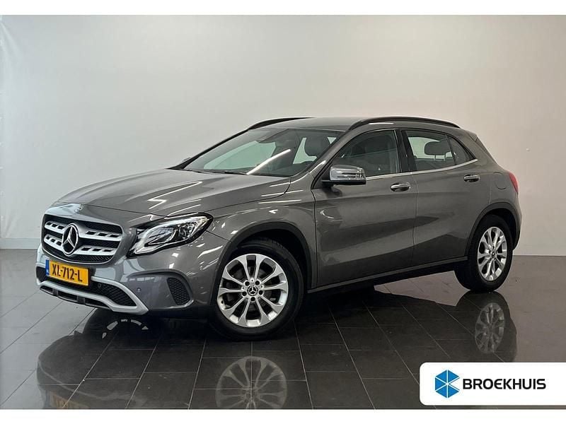 Grijs Gebruikt 2019 Mercedes GLA180 Business SUV | € 19.945 (Eerlijke prijs) - Afbeelding 1/4