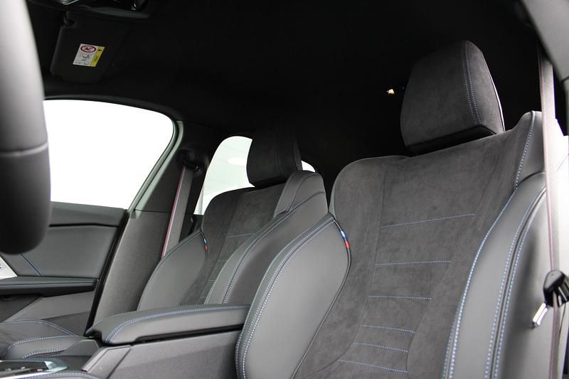 Occasion BMW 220 Executive 156 PK (114 kW) 2025 Grijs Sedan