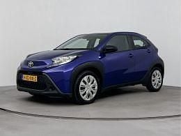 Blauw Gebruikt 2023 Toyota Aygo Limited Hatchback | € 16.495 (Eerlijke prijs) - Afbeelding 1/3