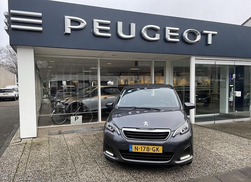 Grijs Gebruikt 2021 Peugeot 108 Hatchback | € 10.750 (Iets duurder) - Afbeelding 1/4
