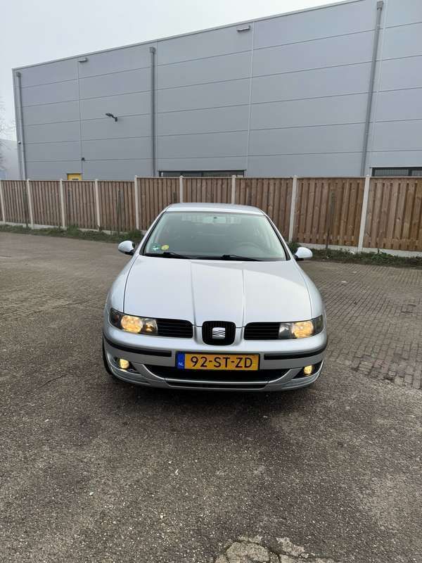 Gebruikt 2006 Seat Leon Sedan | € 1.450 (Goede deal) - Afbeelding 1/4