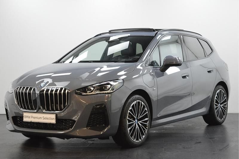 Grijs Gebruikt 2024 BMW 225 Active Tourer Comfort Edition MPV | € 44.950 (Iets duurder) - Afbeelding 1/4