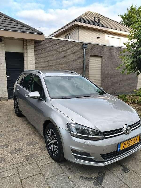 Beige Gebruikt 2017 VW Golf VII Comfortline Stationwagen | € 10.950 (Eerlijke prijs) - Afbeelding 1/4