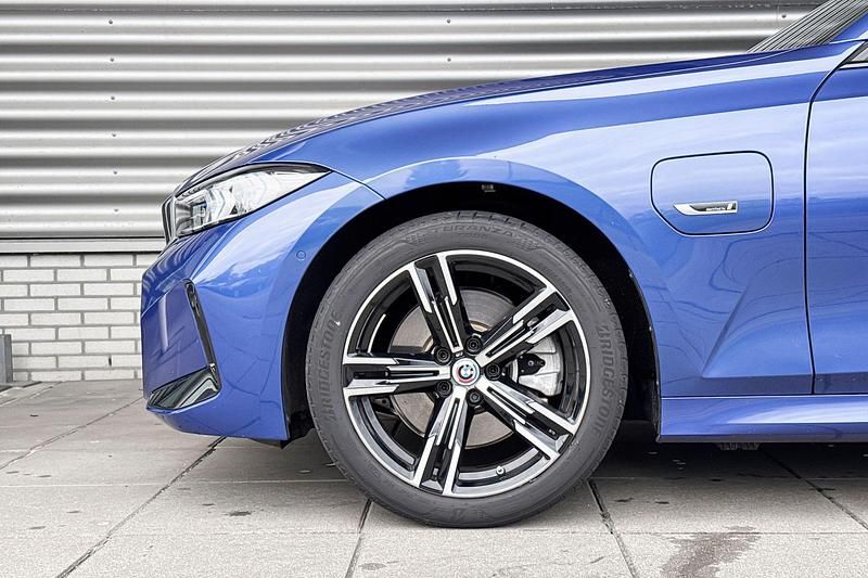Occasion BMW 330e M Sport 292 PK (214 kW) 2023 Blauw Stationwagen
