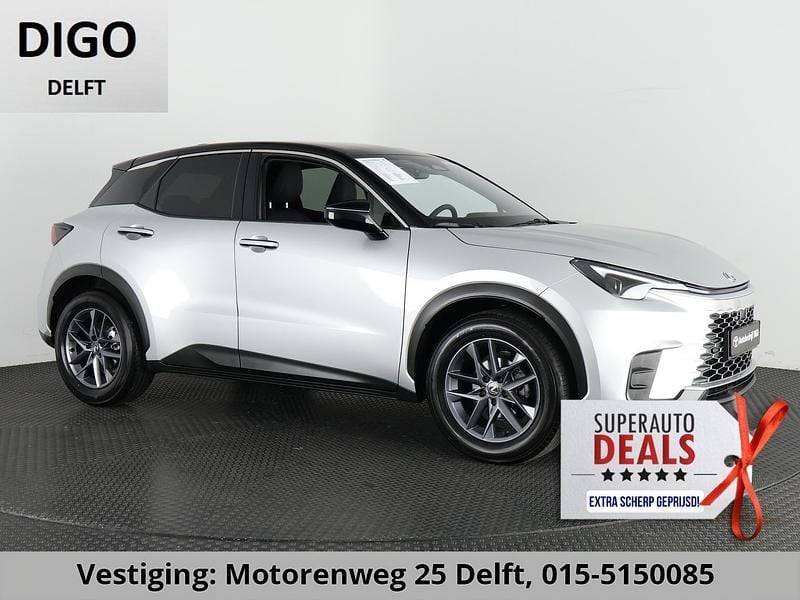 Zilver Gebruikt 2025 Lexus LBX Business Edition SUV | € 33.800 (Goede deal) - Afbeelding 1/3