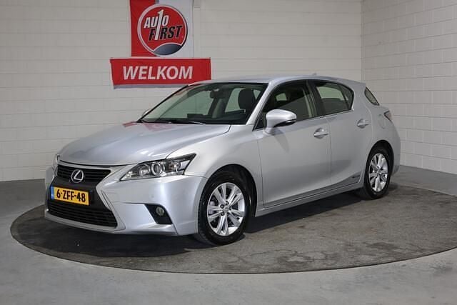 Grijs Occasion 2014 Lexus CT200h Business Edition Hatchback | € 12.950 (Eerlijke prijs) - Afbeelding 1/4