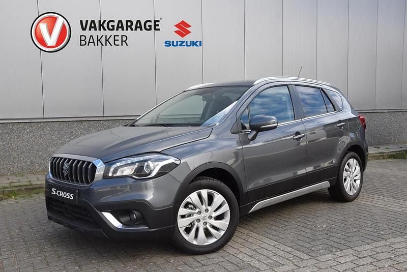 Grijs Gebruikt 2021 Suzuki SX4 S-Cross SUV | € 22.450 (Goede deal) - Afbeelding 1/4