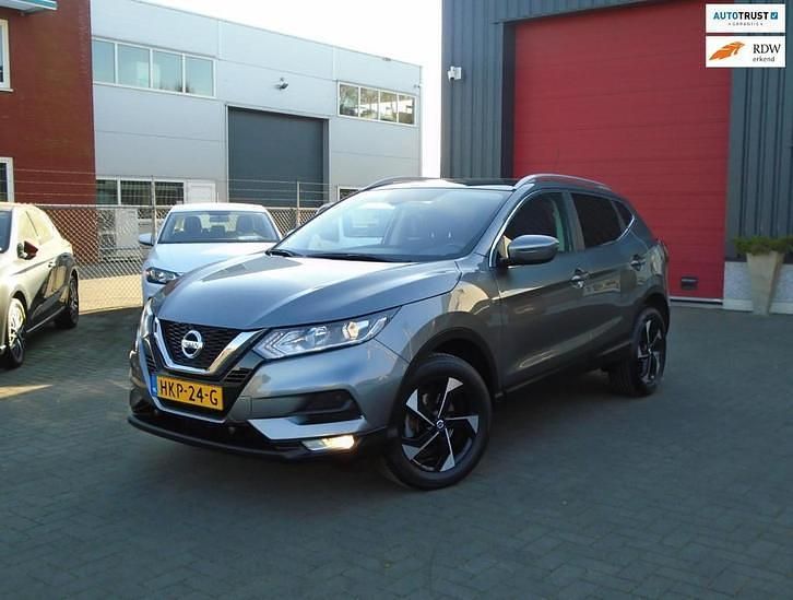 Grijs, metallic lak Occasion 2021 Nissan Qashqai N-Connecta SUV | € 19.999 (Goede deal) - Afbeelding 1/4