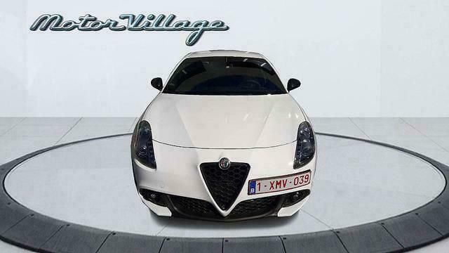 Wit Gebruikt 2020 Alfa Romeo Giulietta Hatchback | € 17.500 - Afbeelding 1/4
