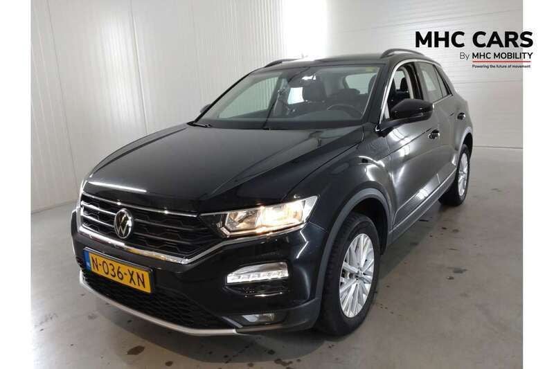 Zwart, metallic lak Gebruikt 2022 VW T-Roc Style SUV | € 15.900 (Super prijs) - Afbeelding 1/4