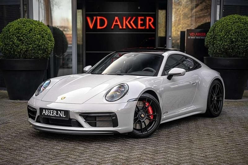 Grijs Occasion 2022 Porsche 911 Carrera GTS Coupé | € 184.880 (Eerlijke prijs) - Afbeelding 1/4