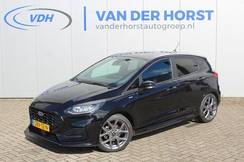 Zilver, metallic lak Gebruikt 2023 Ford Fiesta ST-Line Hatchback | € 22.450 (Duur) - Afbeelding 1/3