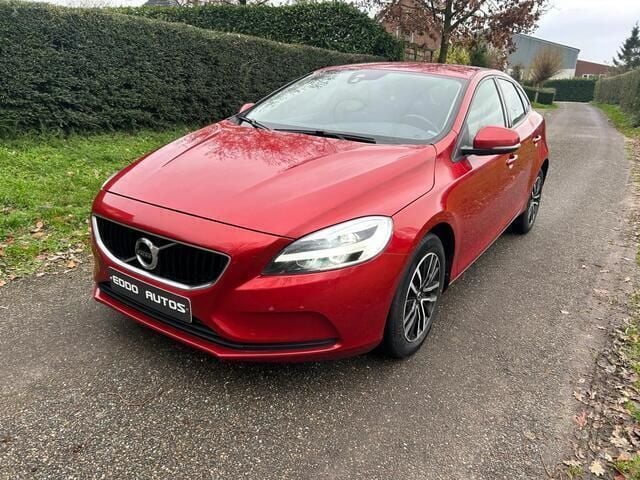 Rood, metallic lak Gebruikt 2019 Volvo V40 Stationwagen | € 15.945 (Goede deal) - Afbeelding 1/4