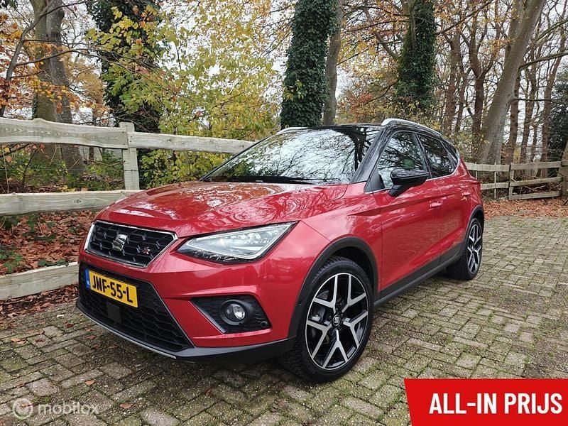 Rood Gebruikt 2020 Seat Arona FR SUV | € 17.450 (Eerlijke prijs) - Afbeelding 1/4