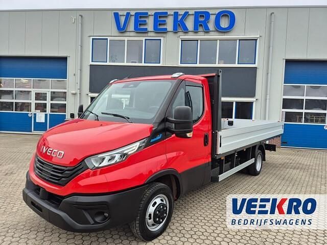 Nieuw Iveco Daily 109 PK (80 kW) 2025 Rood Van