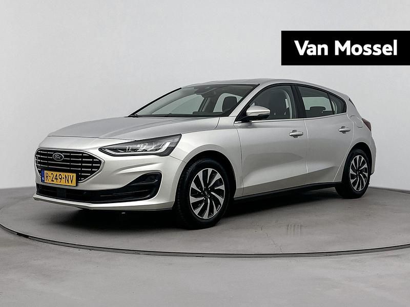 Grijs Gebruikt 2022 Ford Focus Style Hatchback | € 19.900 (Eerlijke prijs) - Afbeelding 1/4