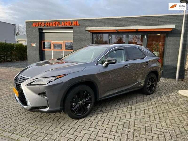 Grijs, metallic lak Gebruikt 2018 Lexus RX450h Sport Line SUV | € 42.950 - Afbeelding 1/4