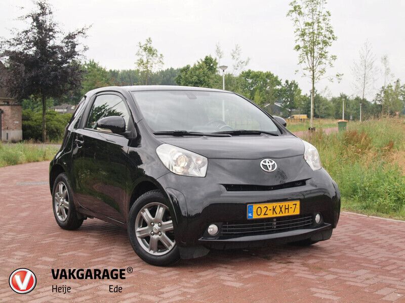 Zwart Gebruikt 2010 Toyota iQ Hatchback | € 9.490 (Duur) - Afbeelding 1/4