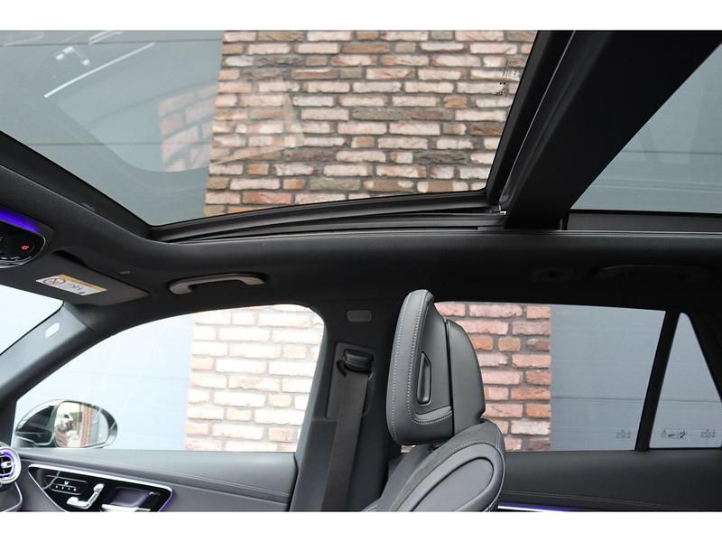 Occasion Mercedes GLC300 AMG line 313 PK (230 kW) 2024 Grijs SUV