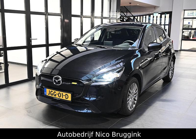 Zwart Gebruikt 2024 Mazda 2 Exclusive-Line Hatchback | € 24.950 (Eerlijke prijs) - Afbeelding 1/4