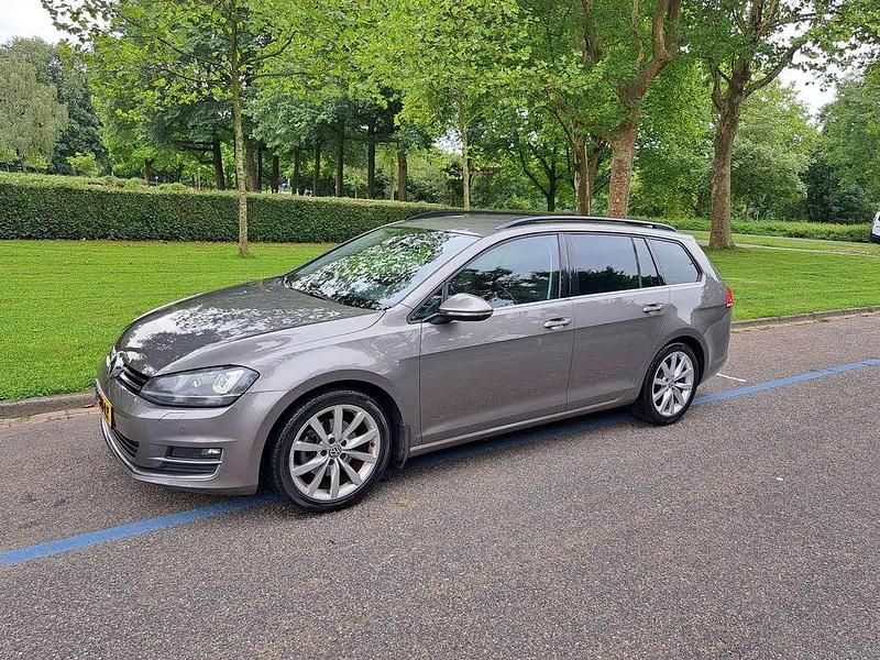 Grijs Gebruikt 2013 VW Golf VII Highline Stationwagen | € 12.500 (Iets duurder) - Afbeelding 1/4