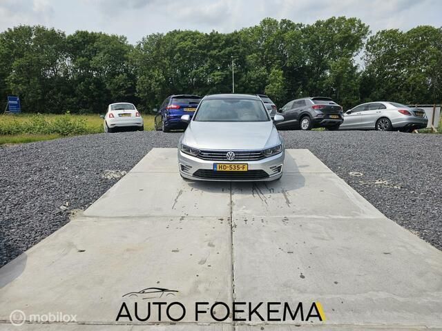 Grijs Gebruikt 2015 VW Passat Highline Sedan | € 12.950 (Iets duurder) - Afbeelding 1/4